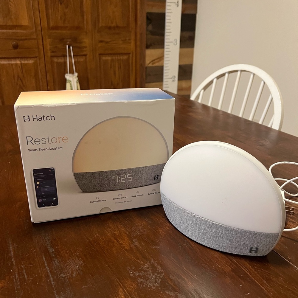 Hatch Restore Smart Sleep Assistant - White and Gray
